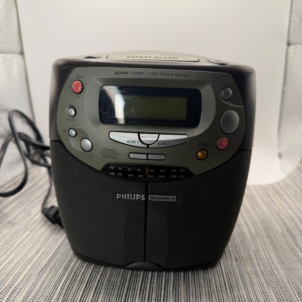 Philips Magnavox AJ3940 CD Clock Radio Dual Alarm AM FM Dynamic Bass Boost READ